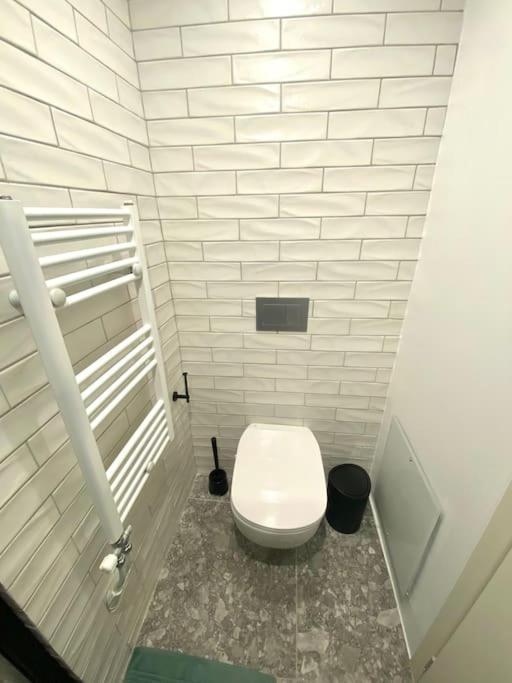 Piraeus Apartment For Rent ภายนอก รูปภาพ