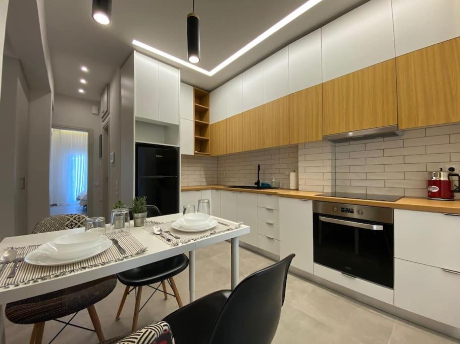 Piraeus Apartment For Rent ภายนอก รูปภาพ